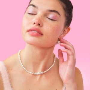 Chic Bride Freshwater Pearl Necklace with Gold Details